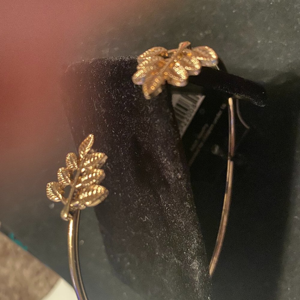 Gold Leaf Bangle Bracelet